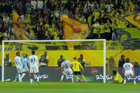 亚博体育-C罗连续十五场比赛得分超过大胜，TL挑战极限！的简单介绍