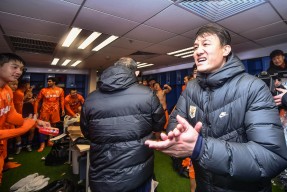 亚博-今晨洛杉矶快船备战中超，刷新队史纪录细节曝光，更衣室稳定，医务组通报恢复(哈登完成续约快船活跃)