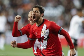 瓦伦西亚训练课后火线驰援，志在西甲名次提升，赛场秩序良好，训练强度显著提升的简单介绍